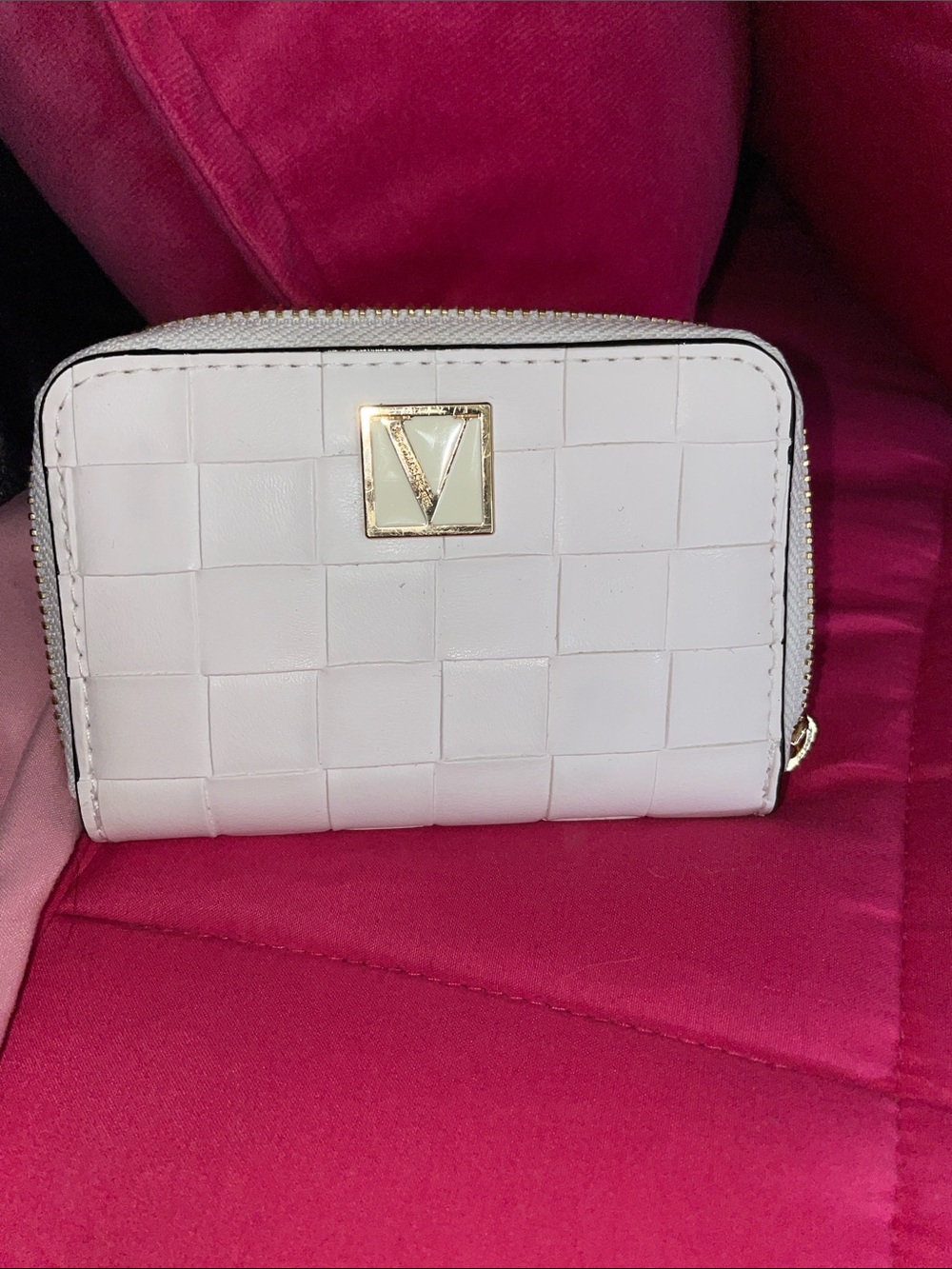 Victoria's Secret White Woven Zip Wallet with Gold Accent